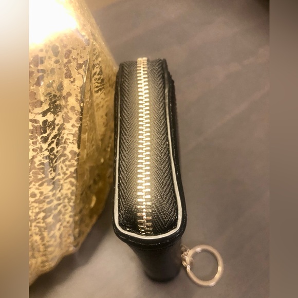 NWT rare Kate Spade NY black key chain 100% leather zipper wallet. - Picture 4 of 9